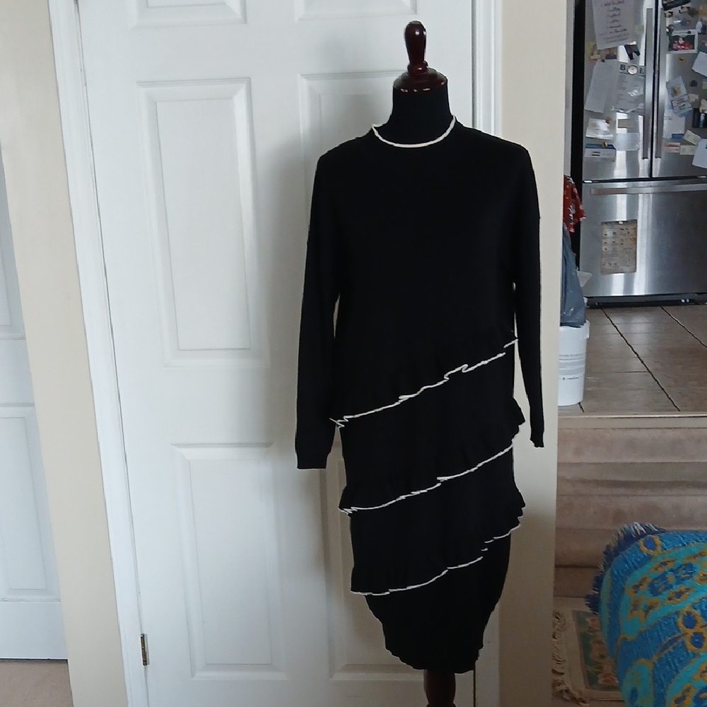 Chic Black Ruffle Long Sleeve Knit Dress - Picture 11 of 11